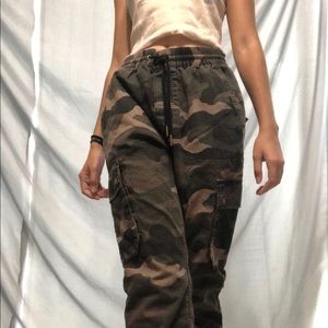 Unisex H&M divided camo cargo pants